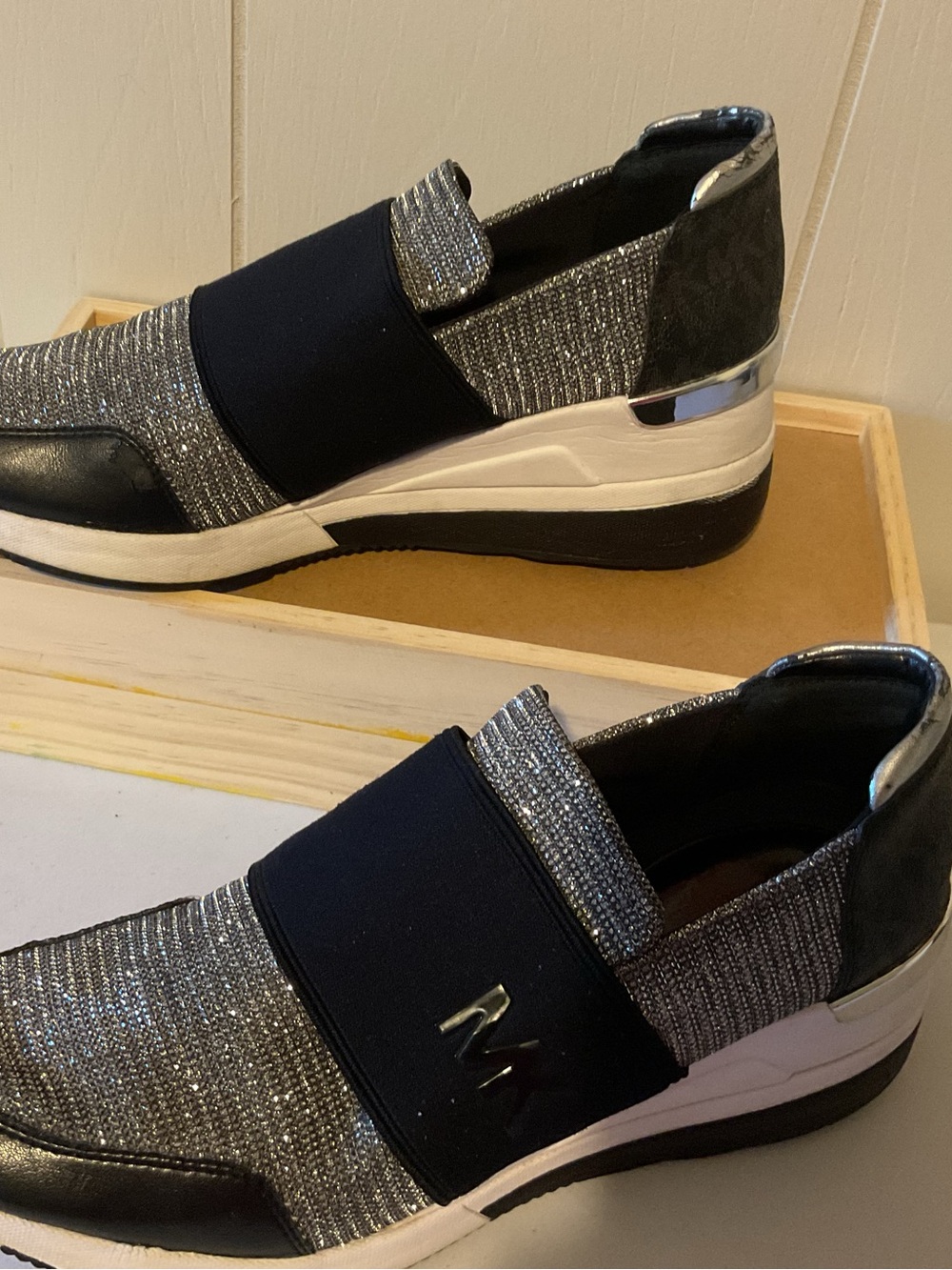 Michael Kors Embellished Black Slip-On Platform Sneakers Size 10 M - Picture 2 of 7